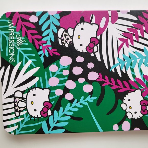 NEW! IMPRESSIONS Hello Kitty Touch Pad Mini Tri-Tone Makeup Mirror Flip - Picture 8 of 8